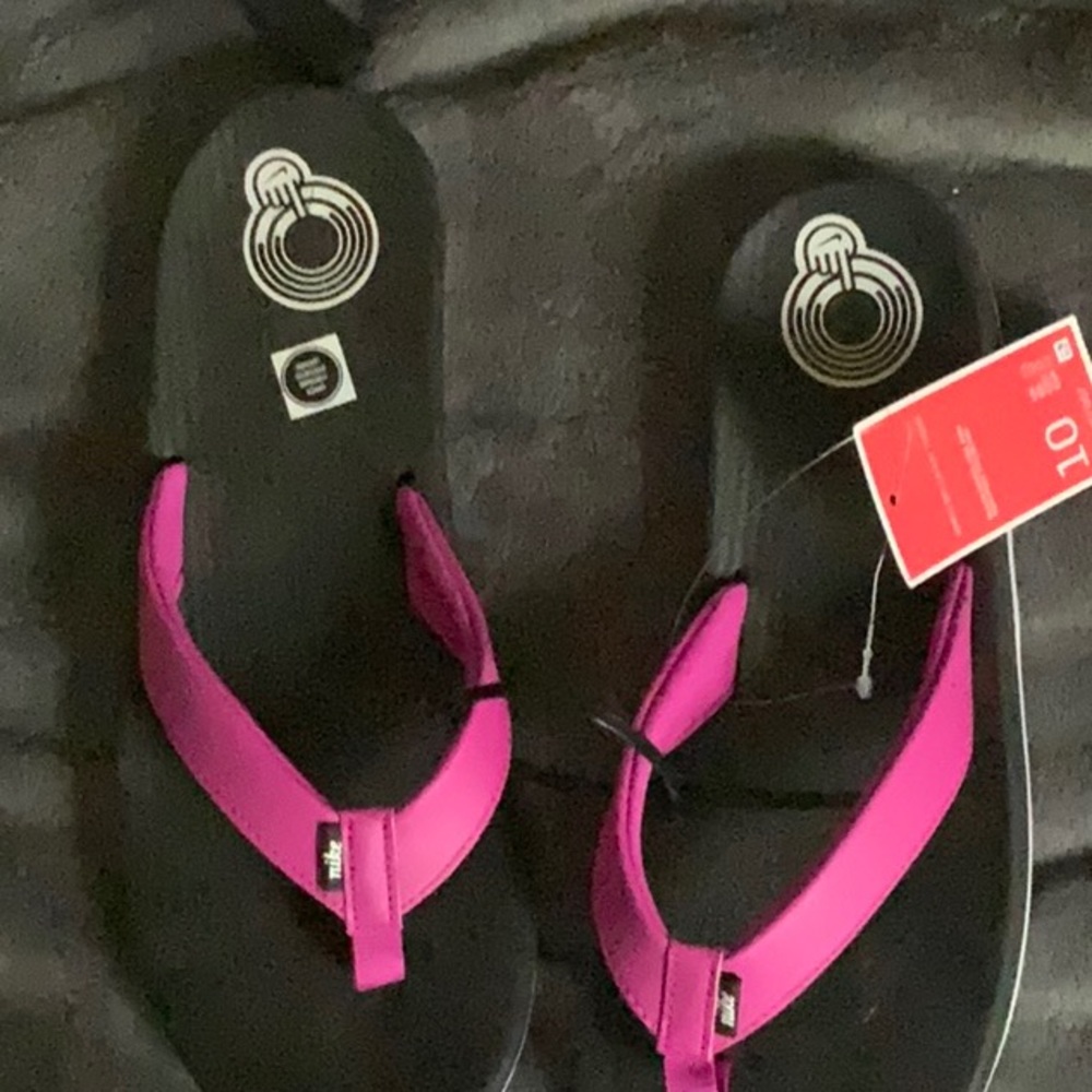 wmns nike bella kai thong sandals